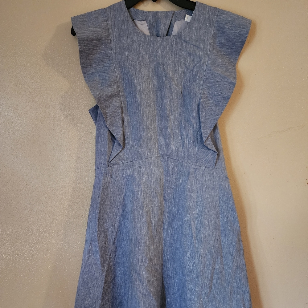 A loves A Dress